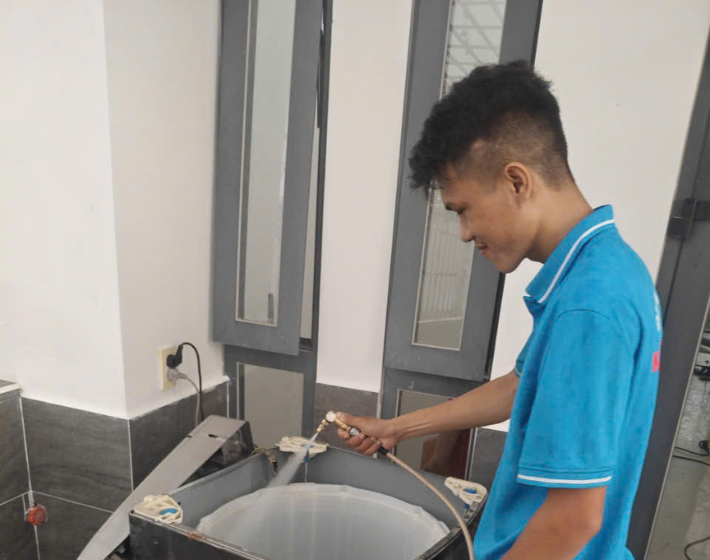 VỆ SINH MÁY LẠNH CHUYÊN SÂU – GIẢI PHÁP TOÀN DIỆN CHO MÁY LẠNH LUÔN MÁT LẠNH, TIẾT KIỆM ĐIỆN
